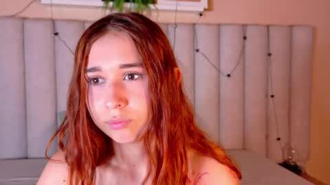 M O O N  online show from May 2026 02:40:01 AM
