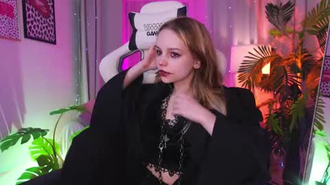 MONICA online show from October 2025 02:06:02 PM