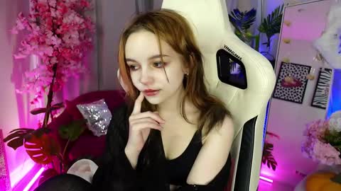 MONICA online show from November 2025 12:16:01 PM