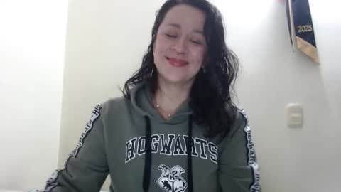 Snapshot of steel_girl chatting on October 2025 01:39:01 AM Luna Fox online show from October 2025 01:39:01 AM