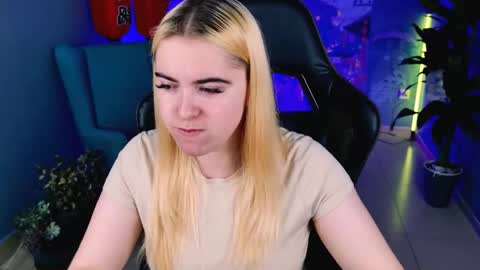 stef_nicks online show from September 2025 05:51:02 AM