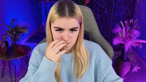 stef_nicks online show from September 2025 09:03:02 AM