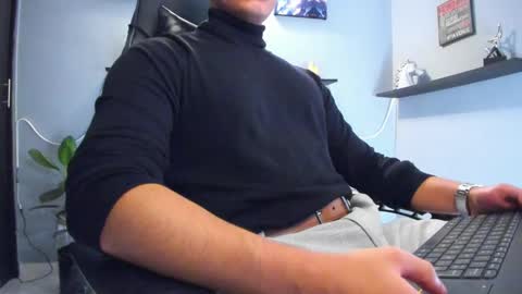 Snapshot of stefann_salvatore chatting on March 2026 01:44:01 AM Stefann Salvatore online show from March 2026 01:44:01 AM