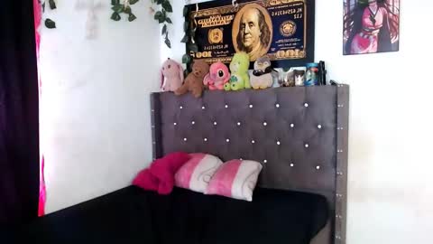 Snapshot of stefanny_2001 chatting on November 2025 04:23:01 PM stefanny beautiful online show from November 2025 04:23:01 PM