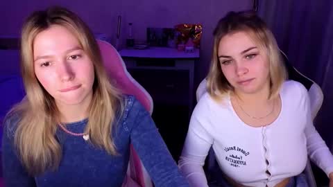 Snapshot of stefany_and_bettany chatting on December 2025 07:41:01 PM stefany_and_bettany online show from December 2025 07:41:01 PM