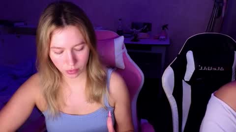 Snapshot of stefany_and_bettany chatting on December 2025 01:53:01 PM stefany_and_bettany online show from December 2025 01:53:01 PM