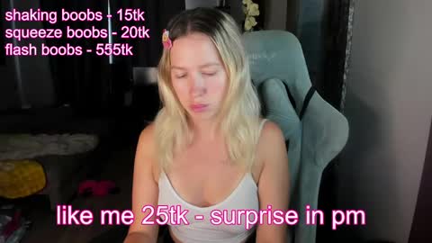 Snapshot of stefany_and_bettany chatting on May 2026 02:34:02 PM stefany_and_bettany online show from May 2026 02:34:02 PM