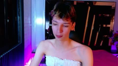 Snapshot of stefany_piink chatting on April 2026 01:20:02 PM stefany piink online show from April 2026 01:20:02 PM