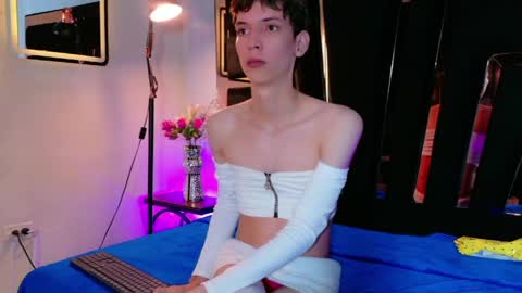 Snapshot of stefany_piink chatting on April 2026 12:08:02 PM stefany piink online show from April 2026 12:08:02 PM