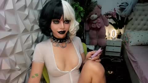 Snapshot of stefanylangkat chatting on November 2025 05:57:01 PM Jane online show from November 2025 05:57:01 PM