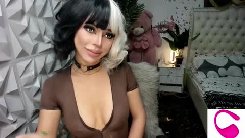 Snapshot of stefanylangkat chatting on November 2025 06:38:02 AM Jane online show from November 2025 06:38:02 AM