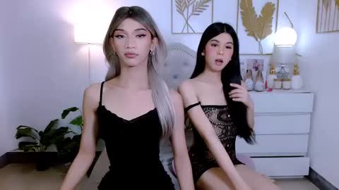 Snapshot of steffani_deluxe chatting on December 2024 07:05:01 AM STEF online show from December 2024 07:05:01 AM