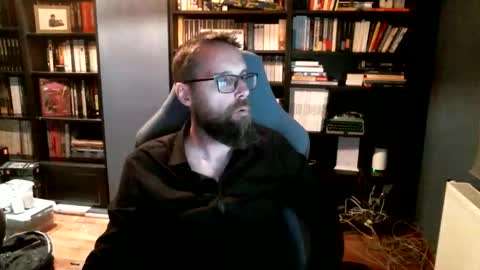 MeStef online show from October 2025 05:23:02 PM