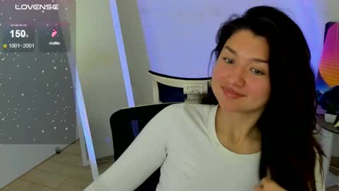Snapshot of steffi_xo chatting on October 2025 07:01:02 PM Steffi online show from October 2025 07:01:02 PM