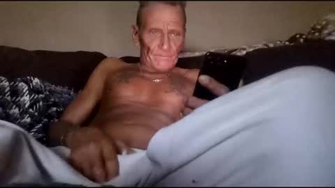 Snapshot of stefy1037 chatting on April 2026 04:07:01 AM stefy1037 online show from April 2026 04:07:01 AM