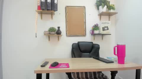 Stefy  online show from March 2026 01:04:01 PM