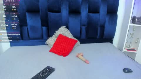 Stefy online show from April 2026 04:49:01 PM