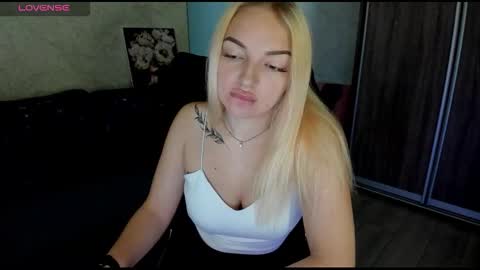 Snapshot of stella__cox chatting on September 2025 05:40:01 AM Stella Cox online show from September 2025 05:40:01 AM