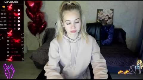 Snapshot of stella__cox chatting on March 2026 05:19:01 PM Stella Cox online show from March 2026 05:19:01 PM