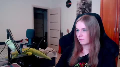 Diana online show from February 2025 05:20:02 PM