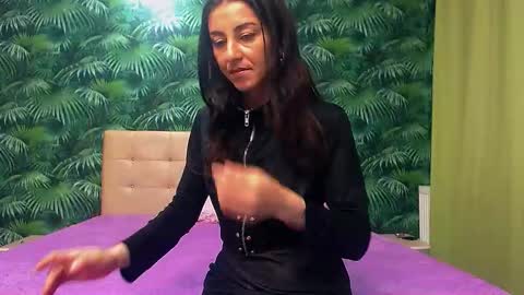 Stella John online show from November 2025 06:08:01 AM