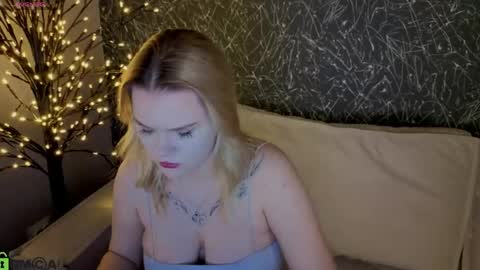 Snapshot of stella_morgan chatting on May 2026 01:24:02 AM stella_morgan online show from May 2026 01:24:02 AM