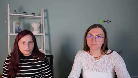 stella_red online show from November 2025 01:32:02 PM