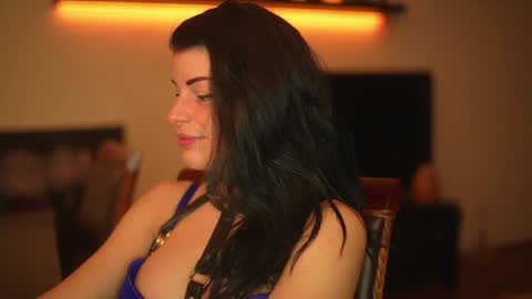 Snapshot of stella_shock chatting on December 2024 05:51:02 AM Stella online show from December 2024 05:51:02 AM