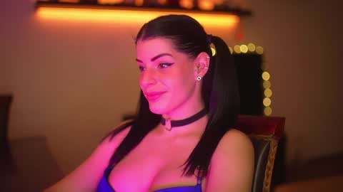 Snapshot of stella_shock chatting on January 2025 10:51:01 PM Stella online show from January 2025 10:51:01 PM