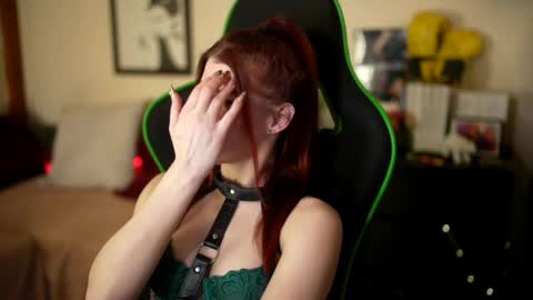 Snapshot of stella_shock chatting on April 2026 04:29:01 PM Stella online show from April 2026 04:29:01 PM