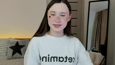 Snapshot of stella_sunny chatting on April 2026 12:42:02 AM stella_sunny online show from April 2026 12:42:02 AM