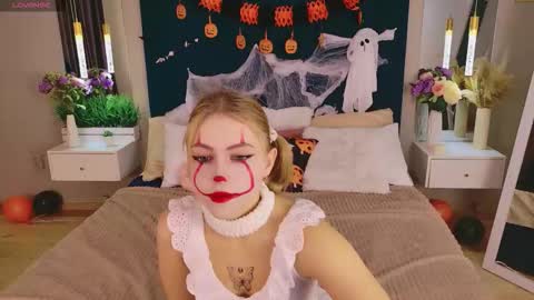 Stella 3 online show from October 2025 05:53:02 AM