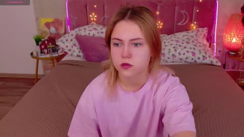 Stella 3 online show from December 2025 07:59:01 AM