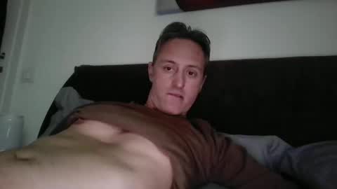 Snapshot of sten015 chatting on March 2025 03:07:02 PM sten015 online show from March 2025 03:07:02 PM