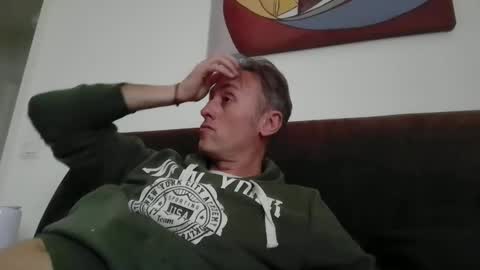 Snapshot of sten015 chatting on November 2025 02:05:02 PM sten015 online show from November 2025 02:05:02 PM