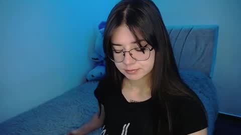 Emma online show from February 2025 03:20:01 AM