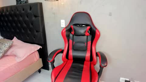 Stephane Rouss online show from December 2025 06:16:01 PM