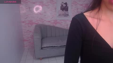 Snapshot of stephania_t chatting on January 2025 09:27:01 AM Stephania online show from January 2025 09:27:01 AM