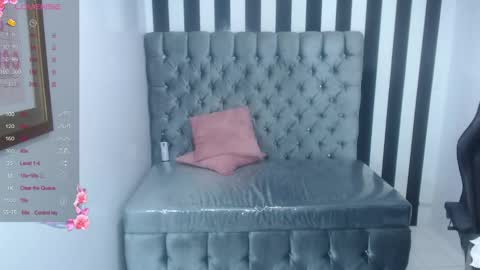 Snapshot of stephania_t chatting on January 2025 06:56:01 AM Stephania online show from January 2025 06:56:01 AM