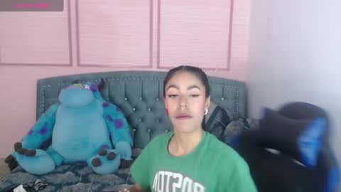 Snapshot of stephania_t chatting on February 2025 10:37:02 AM Stephania online show from February 2025 10:37:02 AM