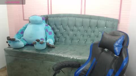 Snapshot of stephania_t chatting on February 2025 10:23:02 AM Stephania online show from February 2025 10:23:02 AM