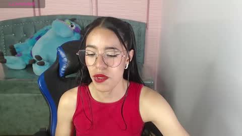 Snapshot of stephania_t chatting on February 2025 01:44:01 PM Stephania online show from February 2025 01:44:01 PM