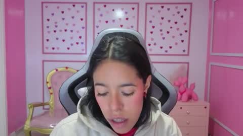 Stephania online show from September 2025 11:32:02 AM