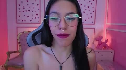 Snapshot of stephania_t chatting on October 2025 12:36:01 PM Stephania online show from October 2025 12:36:01 PM