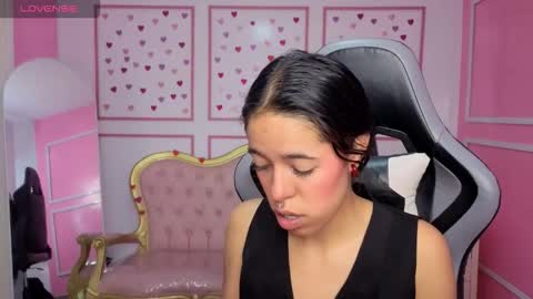 Stephania online show from February 2026 12:35:01 PM