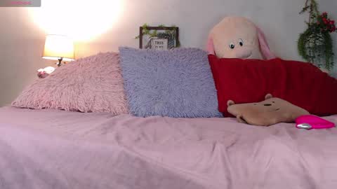    IG  stephani 3333 online show from April 2026 01:11:01 PM