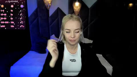 Snapshot of stephanie_sea chatting on February 2025 04:58:01 PM Stephanie Sea online show from February 2025 04:58:01 PM