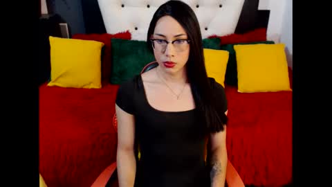Snapshot of stephanieparadis25 chatting on May 2026 05:10:02 PM stephanieparadis online show from May 2026 05:10:02 PM