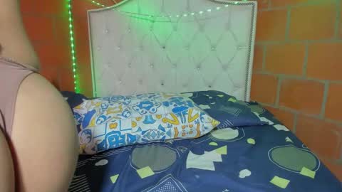 Anny online show from November 2025 03:12:01 PM