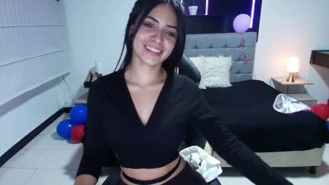 stephany_rodriguez_ online show from February 2025 04:46:02 PM